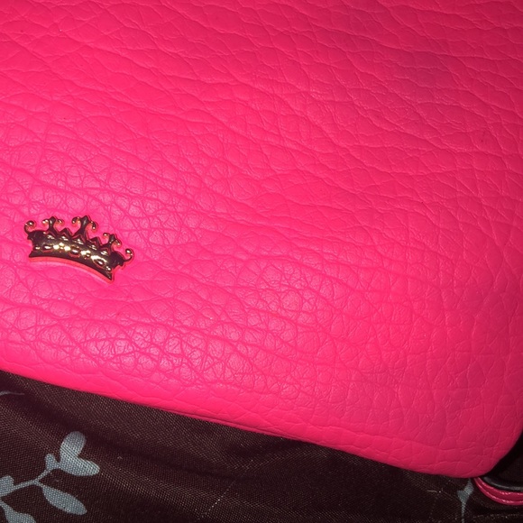 Wristlet - Picture 4 of 7